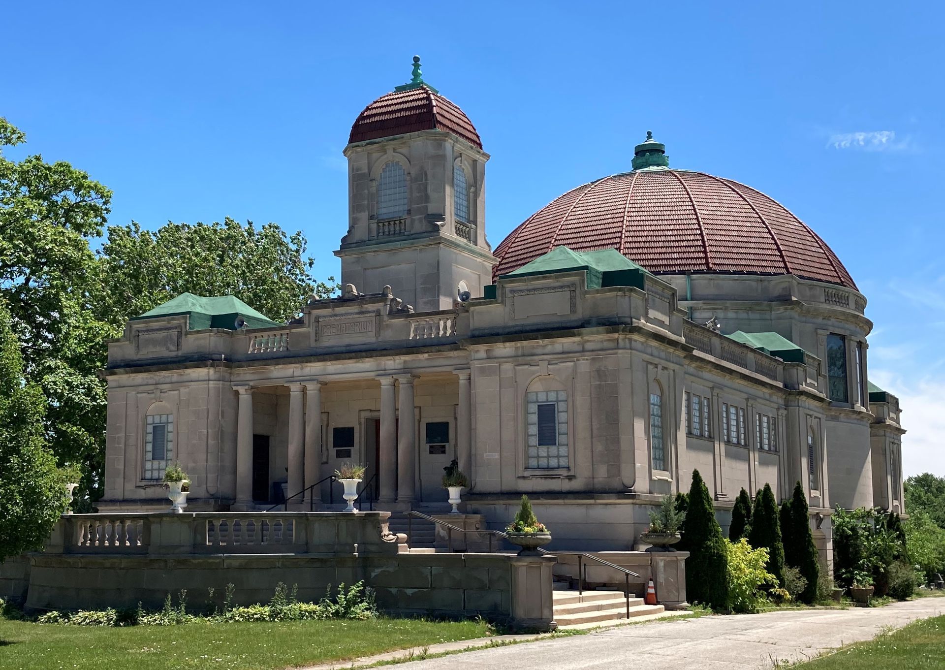 CrematoriumBuildingatBohemianNationalCemeteryChicagoWikipedia CrematoriumBuildingatBohemianNationalCemeteryChicagoWikipedia