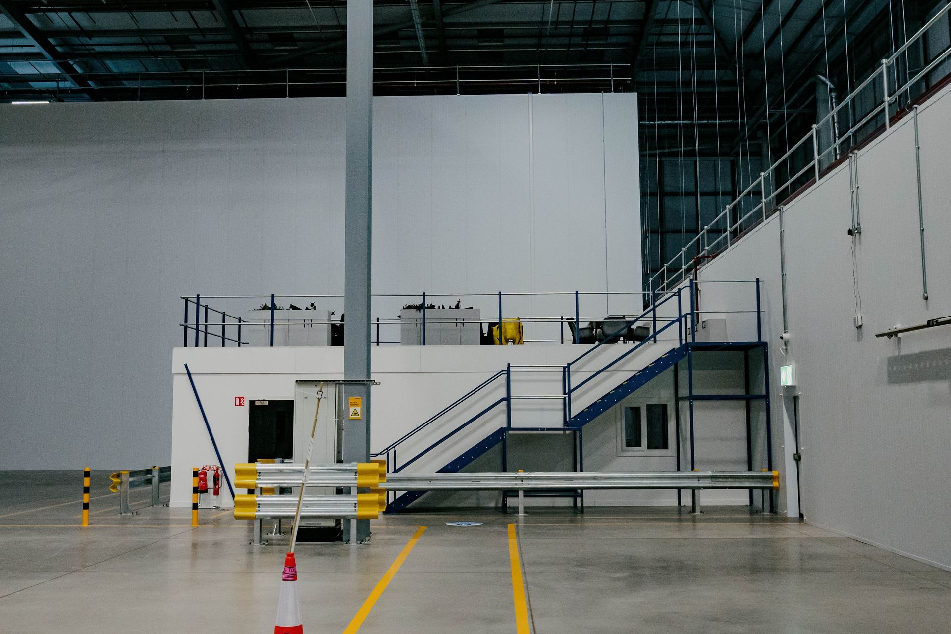 Cold Room & Lobby Area for DHL