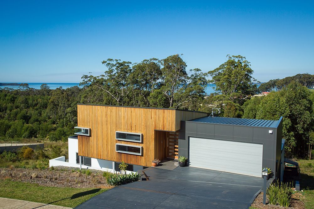 Flatline garage Door — Longbeach, Batemans Bay, NSW — Reflex Roller Doors