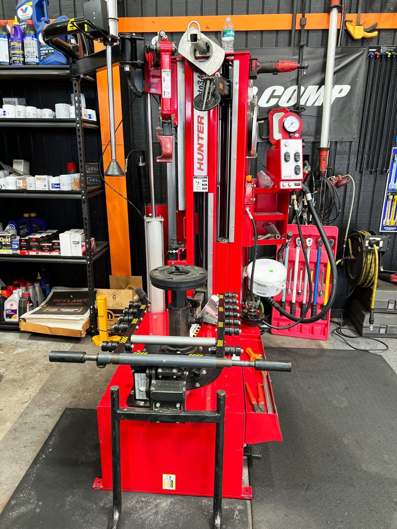 Hunter Tire Changer | Outlawed Customs