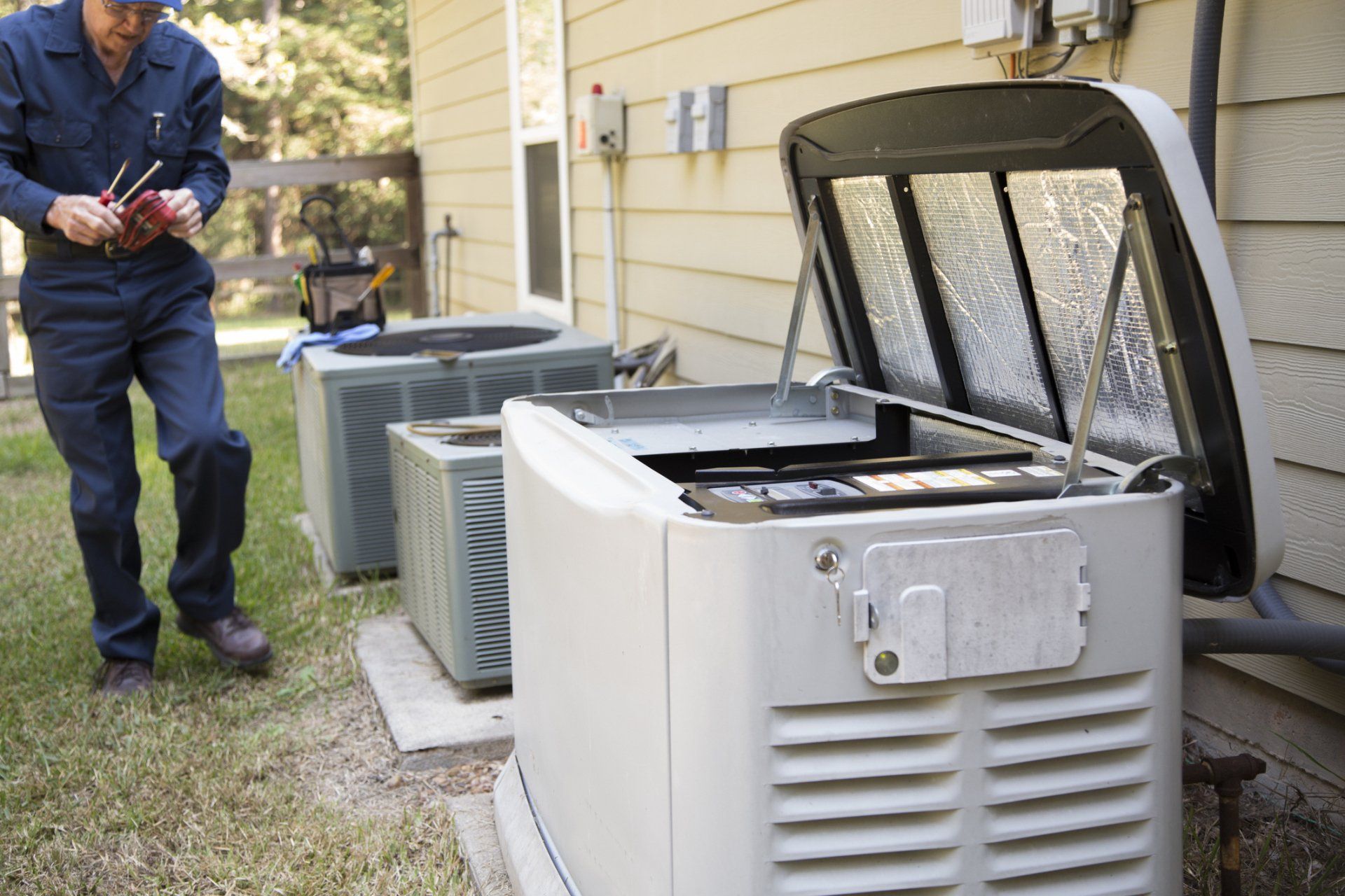 Electrician Checking Generator – Oklahoma City, OK – B & R Electric Electrician Checking Generator – Oklahoma City, OK – B & R Electric