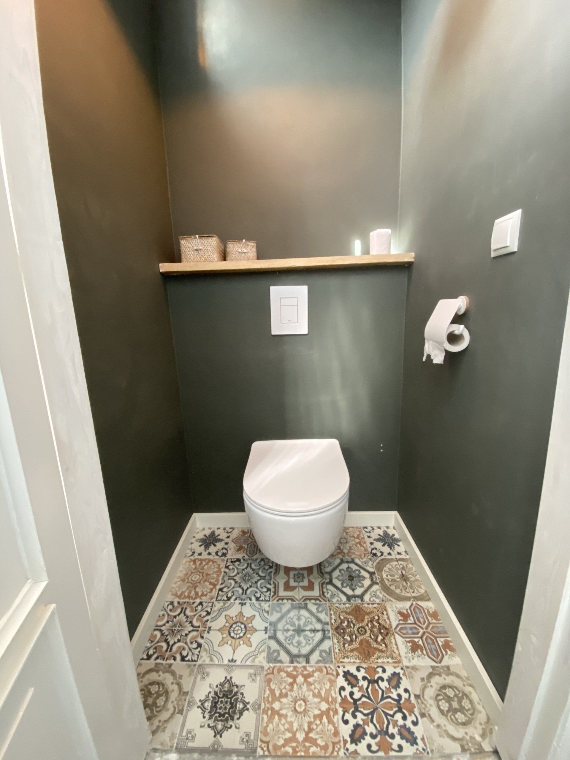 Extra toilet plaatsen in een woning in Den Haag.