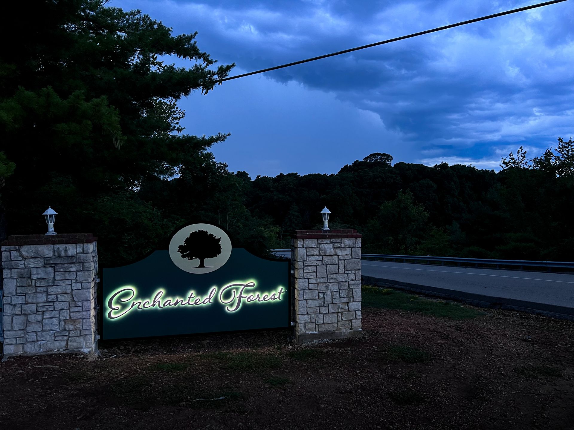 Monument & Pole Signs – St. Louis, MO – The Designery Sign