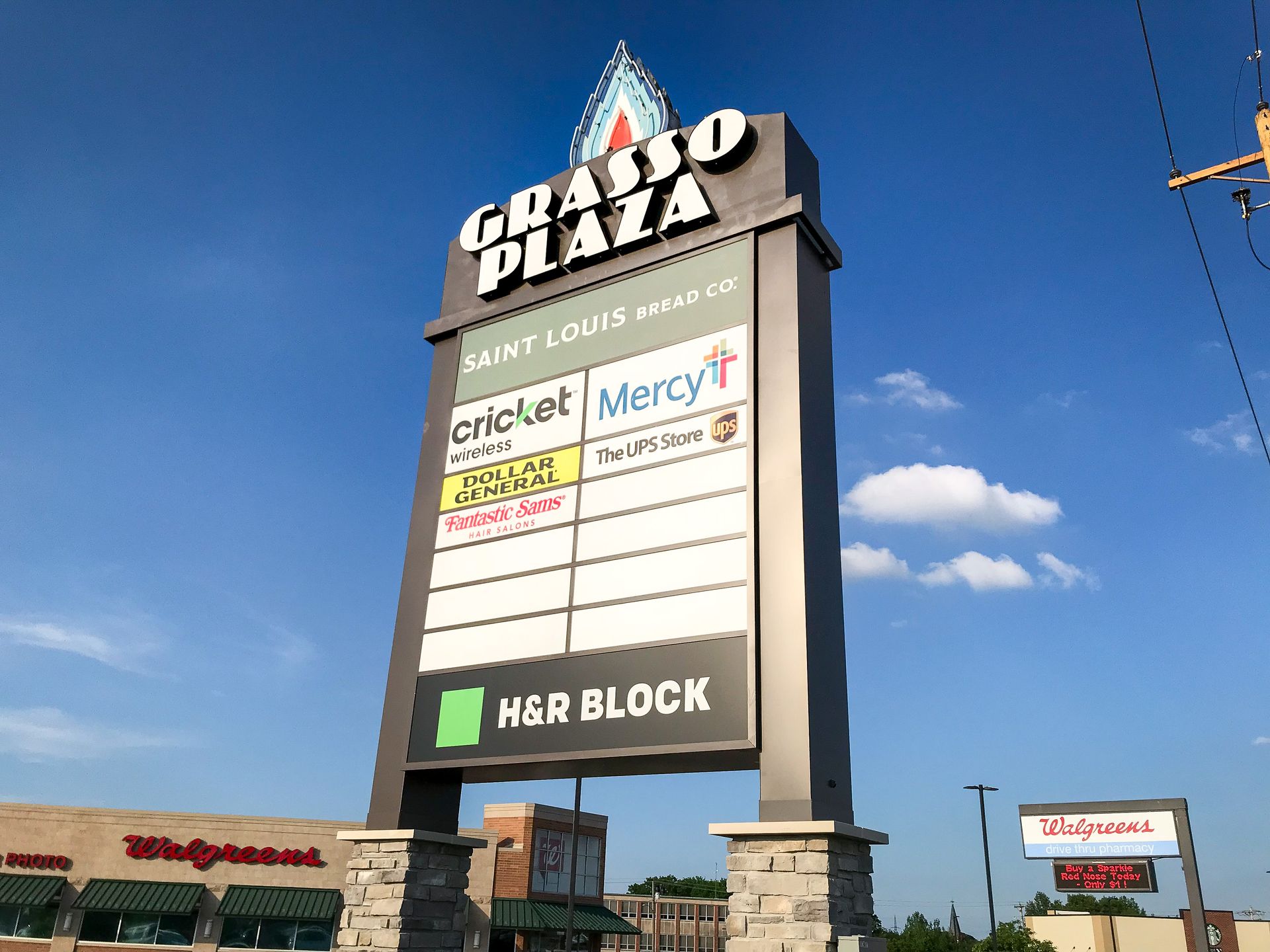 Monument & Pole Signs – St. Louis, MO – The Designery Sign