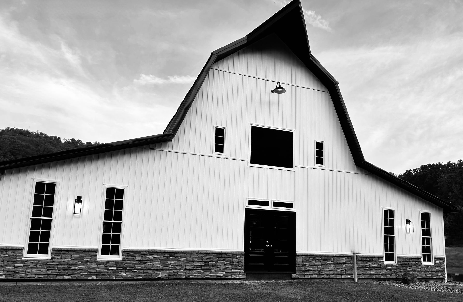 The Evergreen Wedding Barn in West Virginia | Places to get married in West Virginia  | Barn Style Weddings in West Virginia