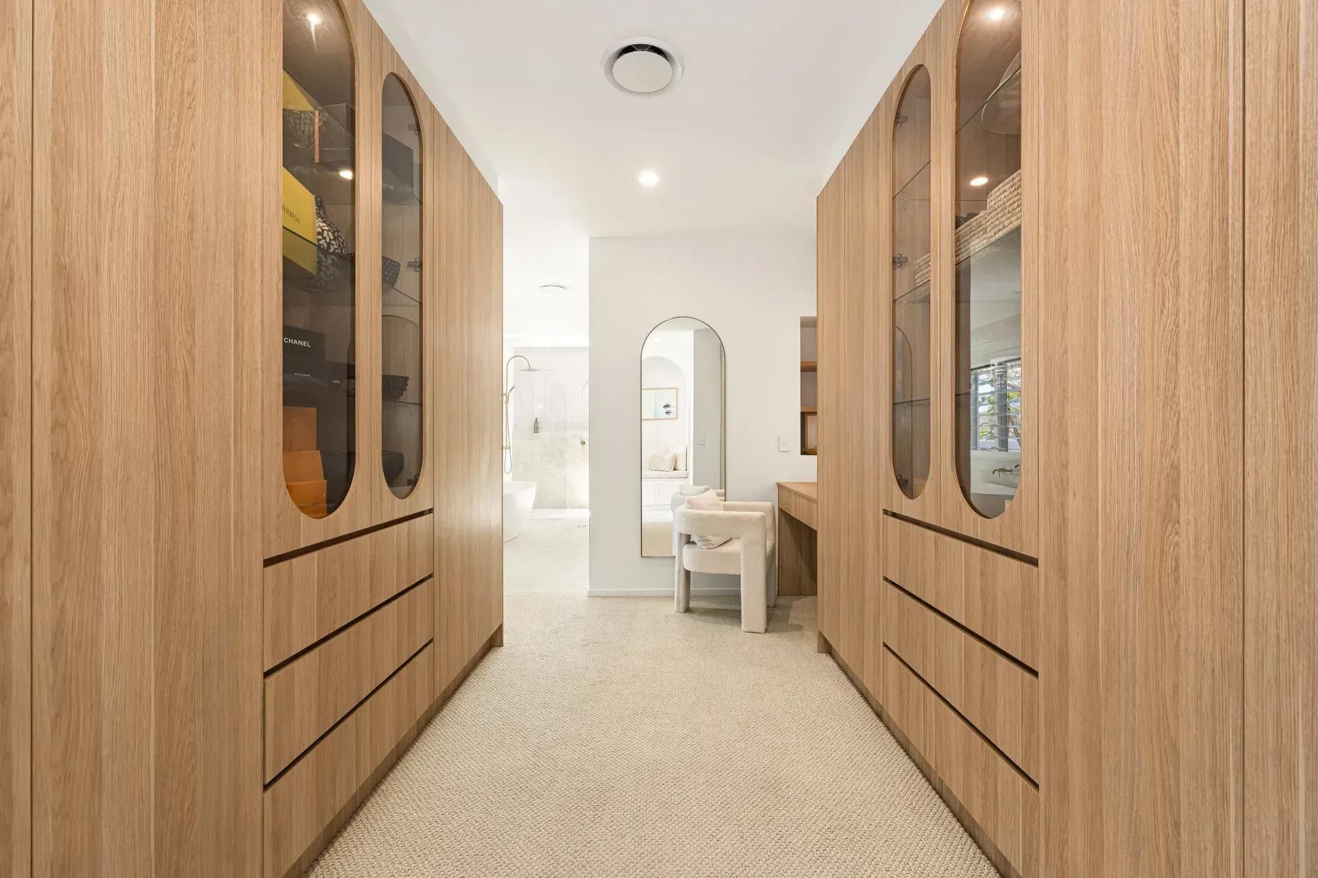 Cabinet Makers On The Sunshine Coast Made Stylish Wardrobe Solutions
