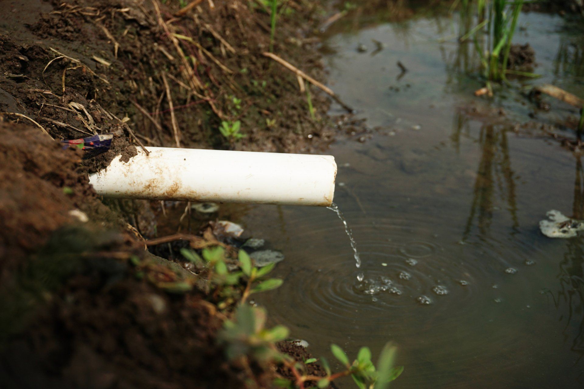 A Pipe Of  Water — O'Fallon, MO — O'Fallon Sewer & Plumbing Repair Service