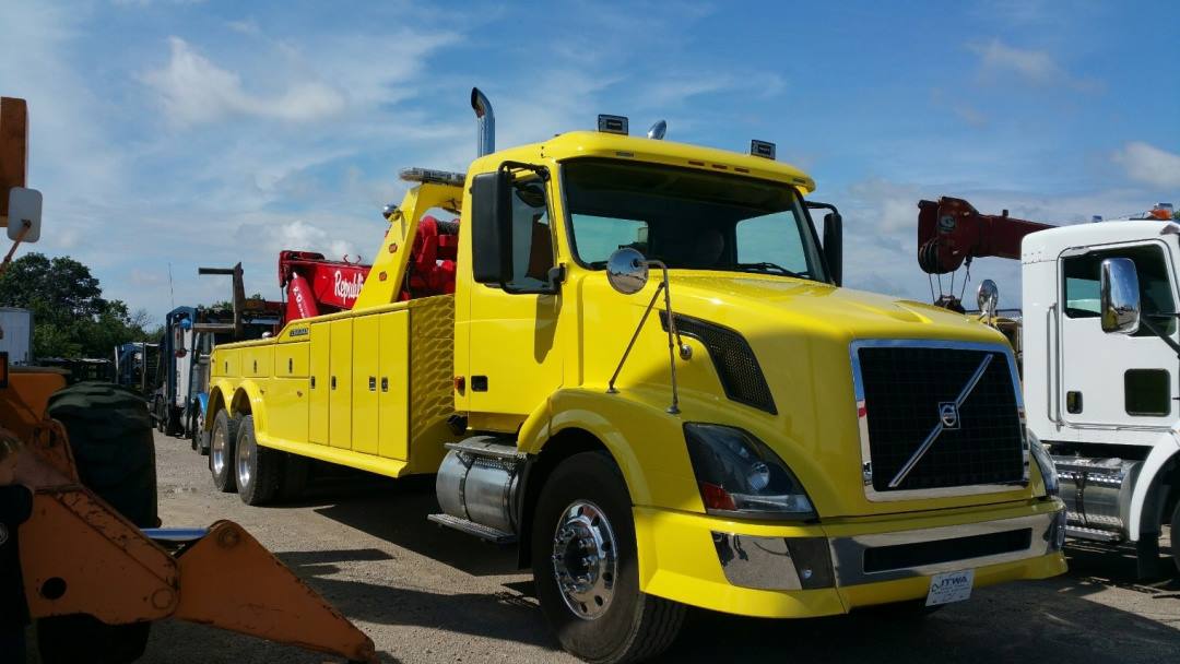 Semi-Truck and Heavy-Duty Towing — Cincinnati, OH — Bevis Towing