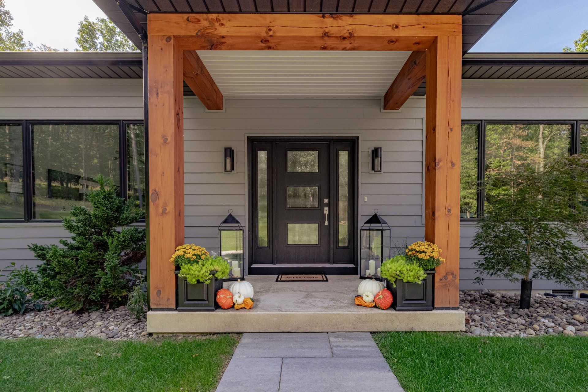 House front - Amish custom home builders