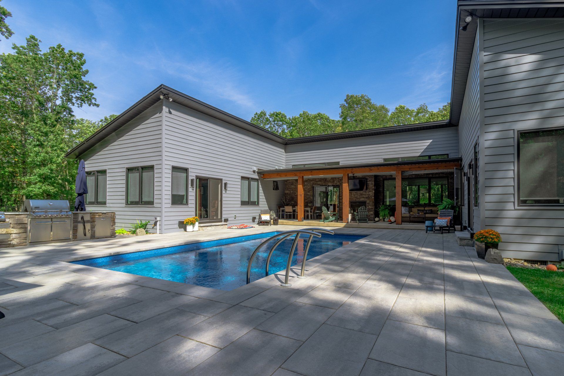 House pool - New construction homes PA