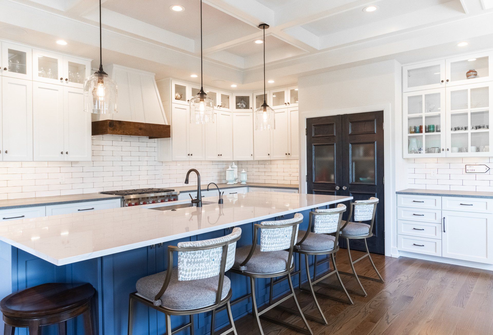 Kitchen table - Best Amish home builders in PA