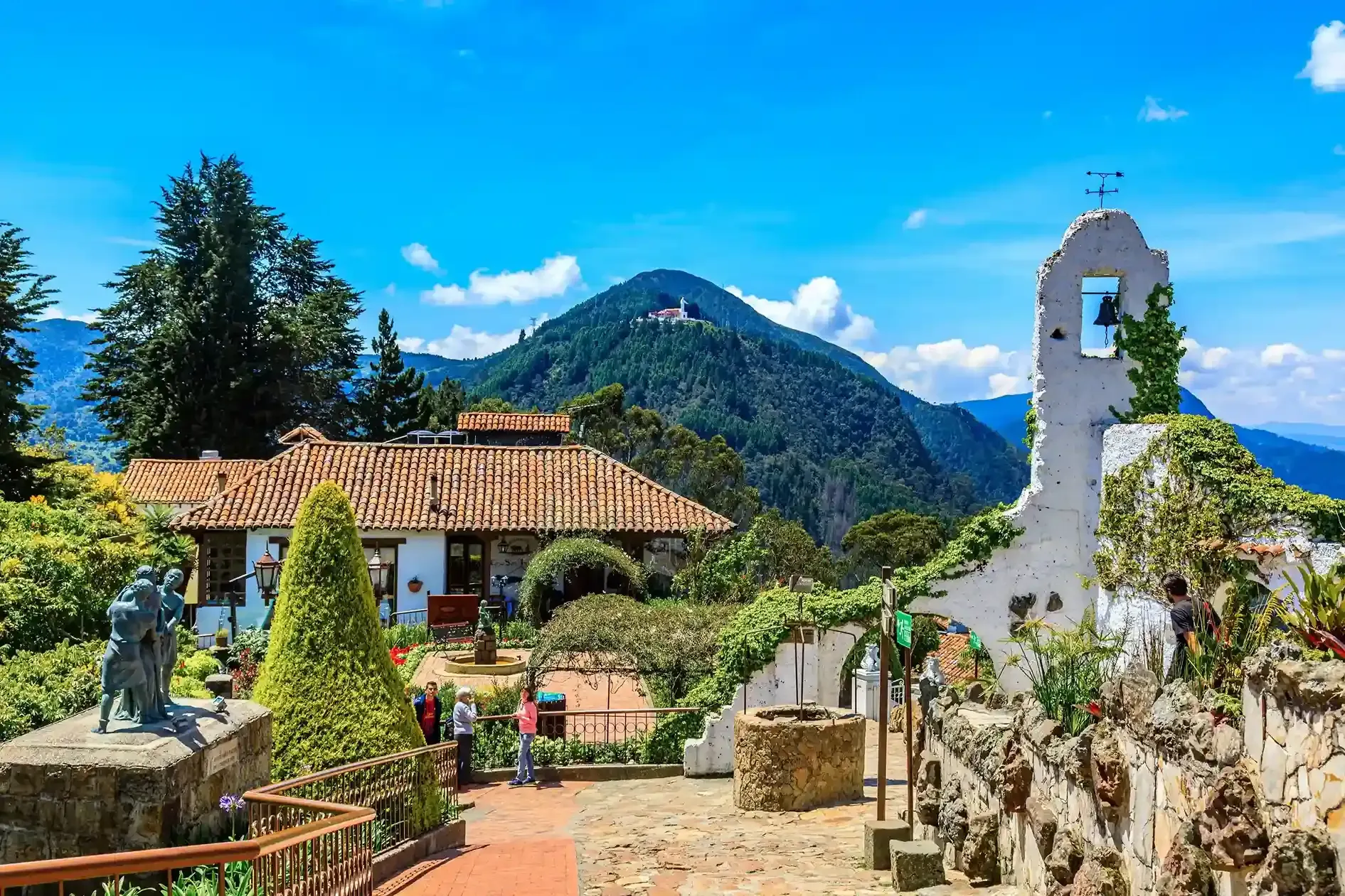 Cocina equipada en apartasuite de Nova Iorque Bogotá, alojamiento cerca del Parque de la 93 para estadías cortas o largas.