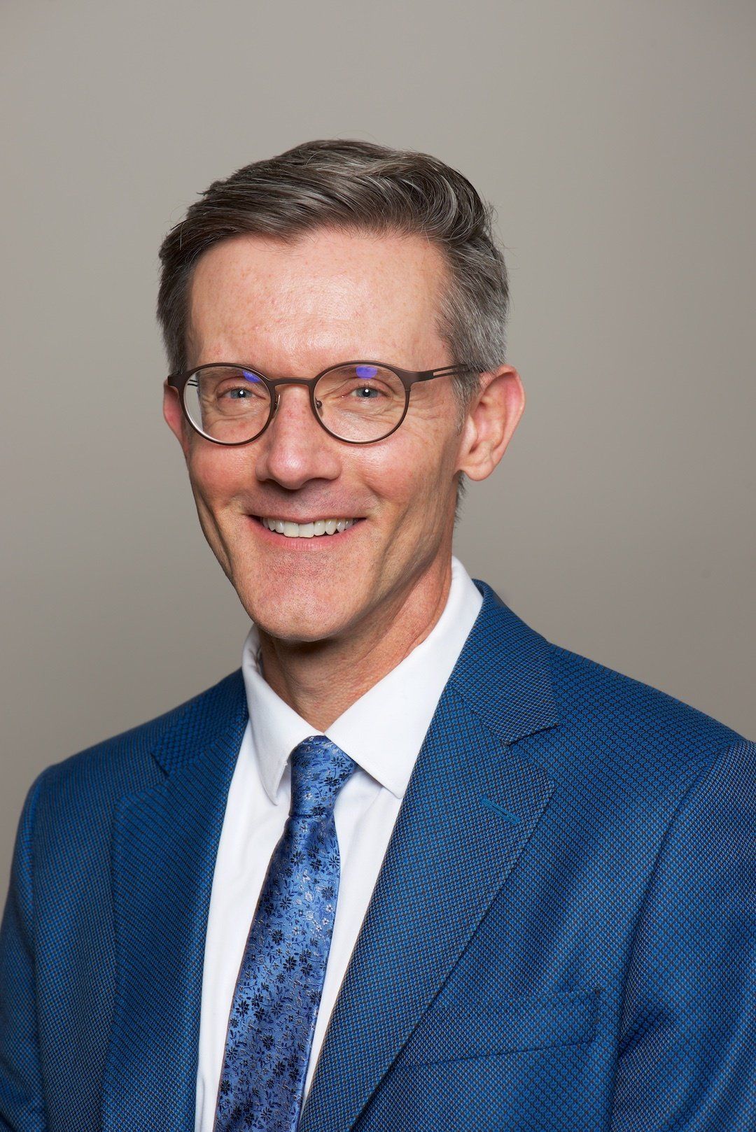 Dr. Tom Wilk Eye Doctor in Calgary
