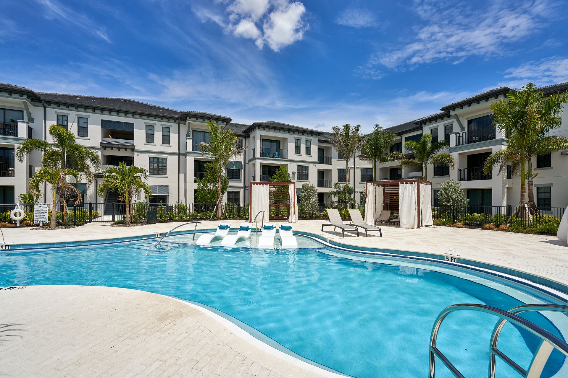 Gallery New Luxury Apartments Naples, FL