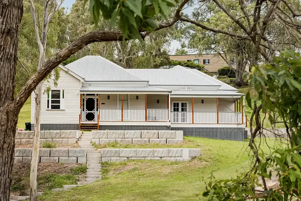 HOME EXTENSION GLENNA