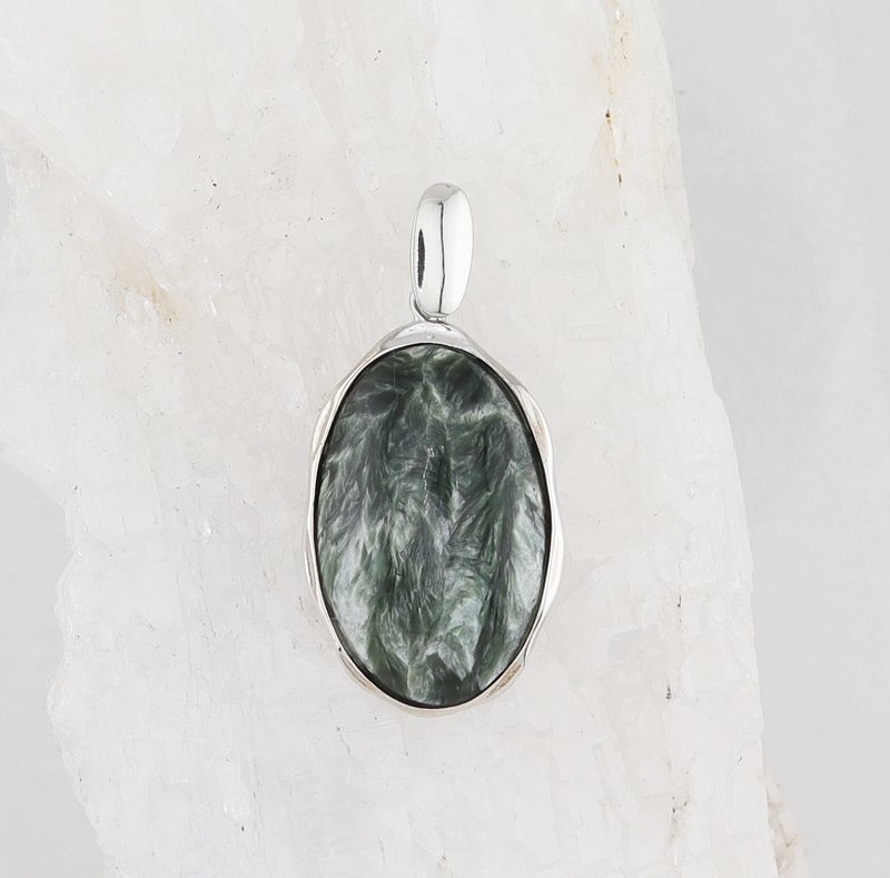 AA P-0104 A SE  (Seraphinite)