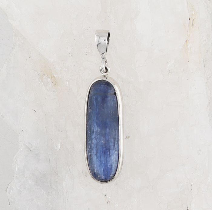 AA P-0605 KY (Kyanite)