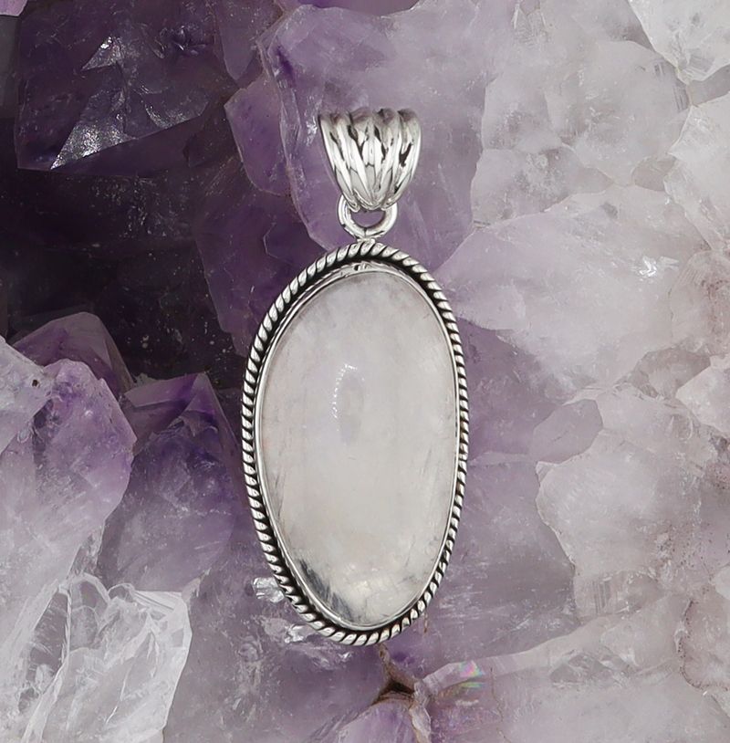 BL P-2857 RM (Rainbow Moonstone)