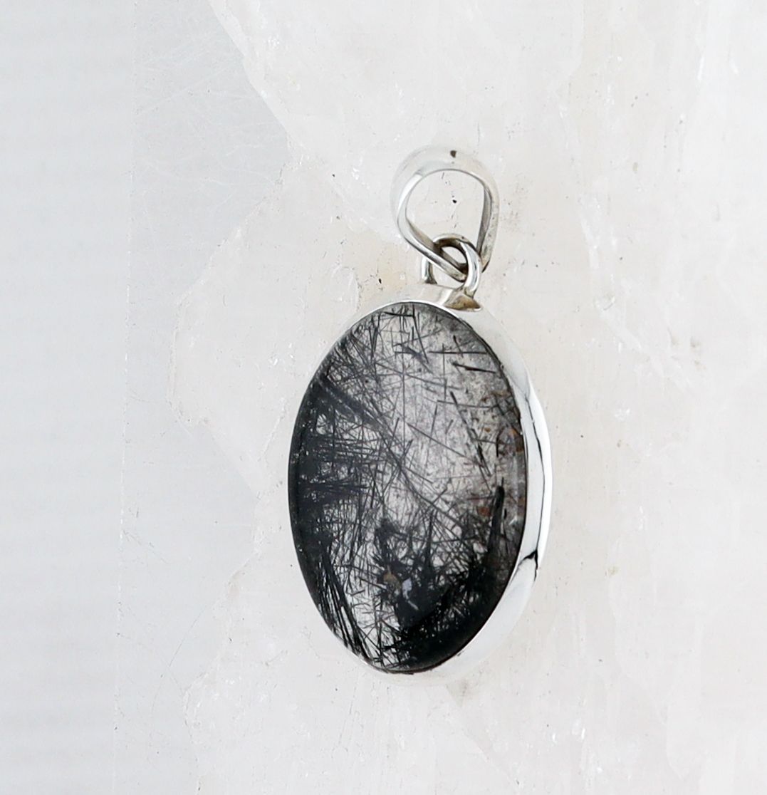 BL P-4613 TMQ (Tourmalinated Quartz)