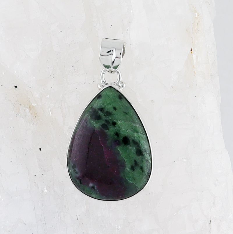 BL P-5702 RZ (Ruby in Zoisite)