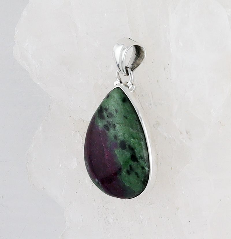 BL P-5702 RZ (Ruby in Zoisite)