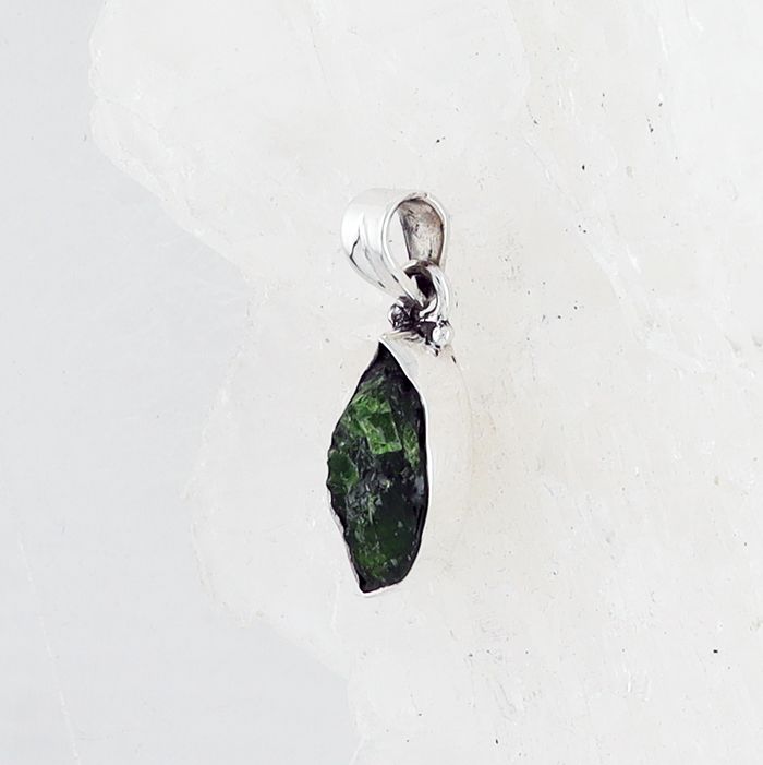 BL P-6203 DIO (Diopside Crystal)