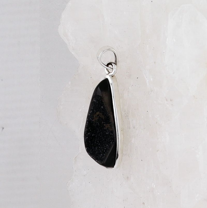 HM P-0805 DR  (Quartz Druzy)