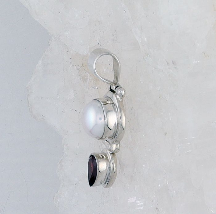 IGB P-0018 PL GA (Pearl & Garnet)