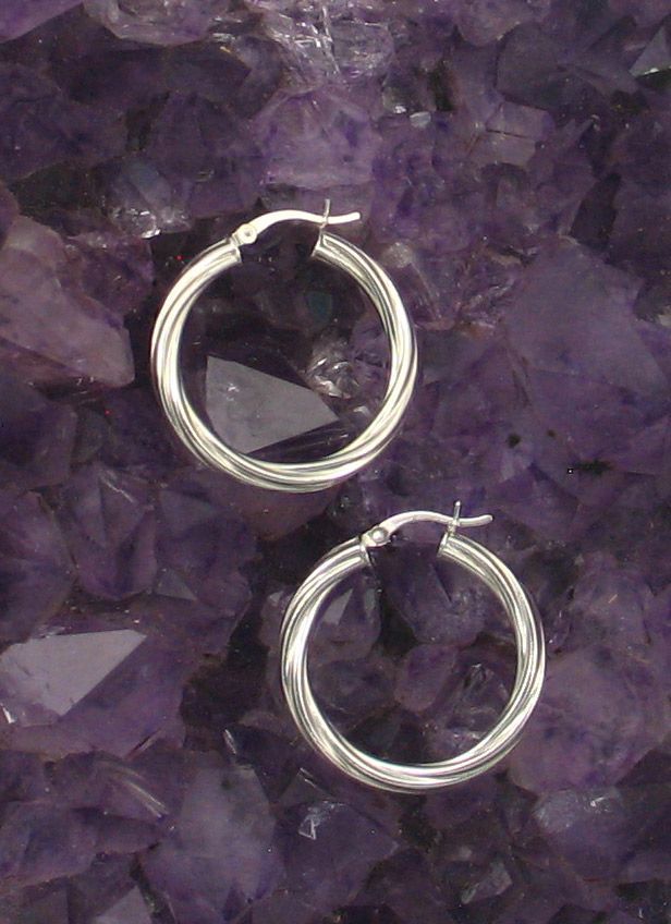 LA ER-0167 (4mm x 30mm Twisted Latch Hoop)