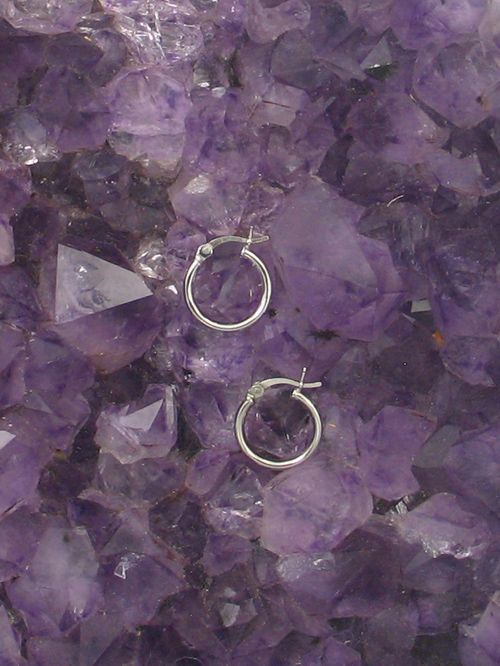 LA ER-631 (2mm x 15mm Rhodium Finished Latch Hoop)