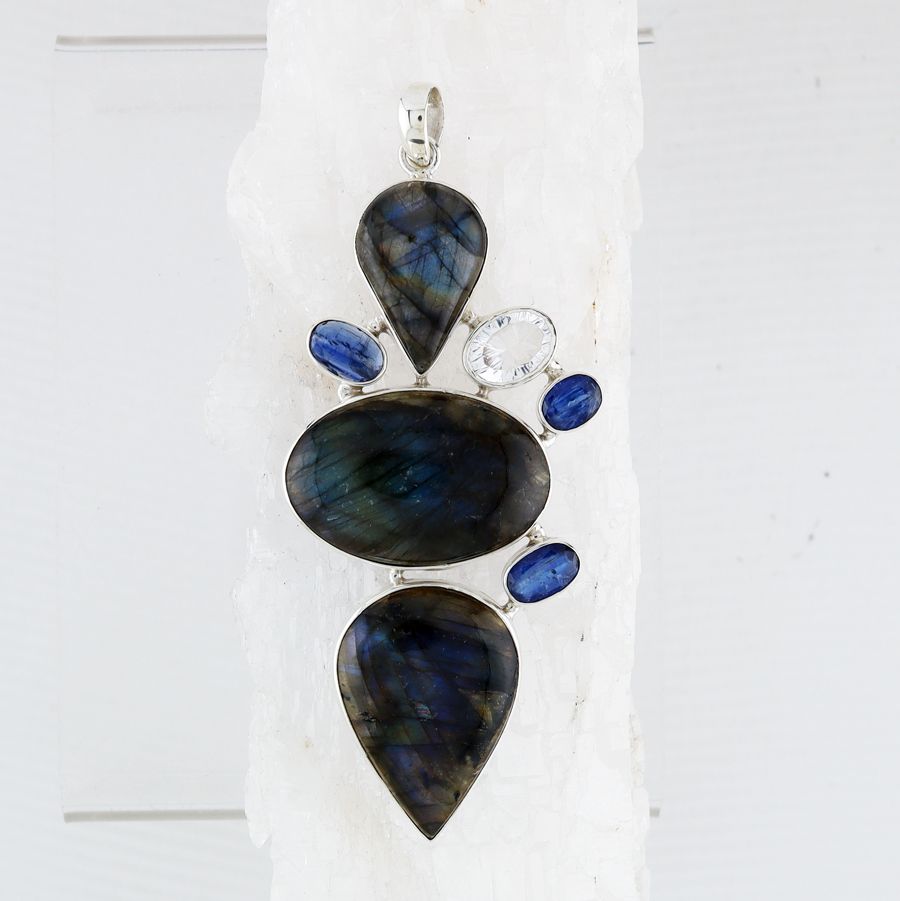 MIK P-0059 MLT (Spectrolite, Iolite, and Faceted Quartz)