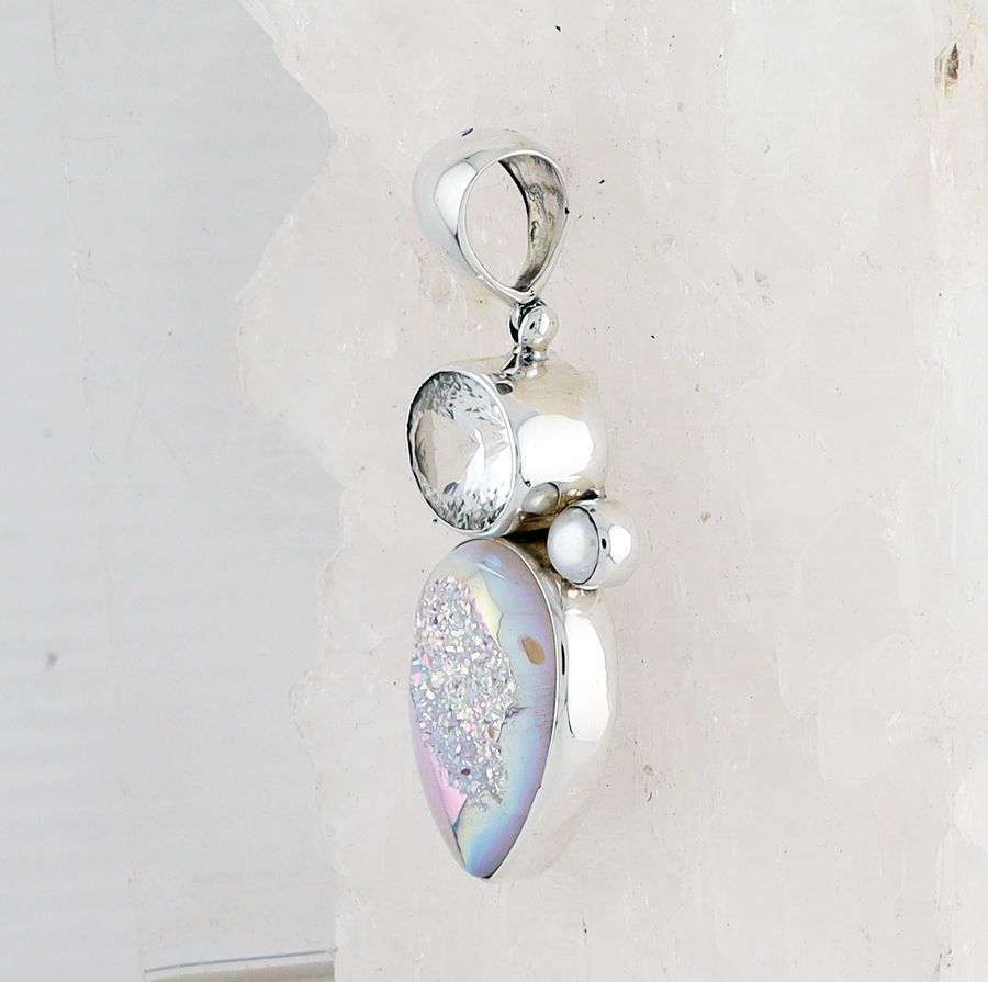 SB P-0012 MLT (Quartz Druzy, White Topaz, and Freshwater Pearl)
