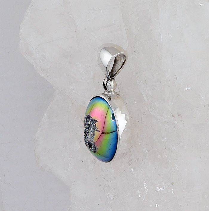SB P-173 DR  (Quartz Drusy)