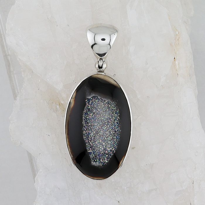 SB P-199 DR  (Quartz Drusy)