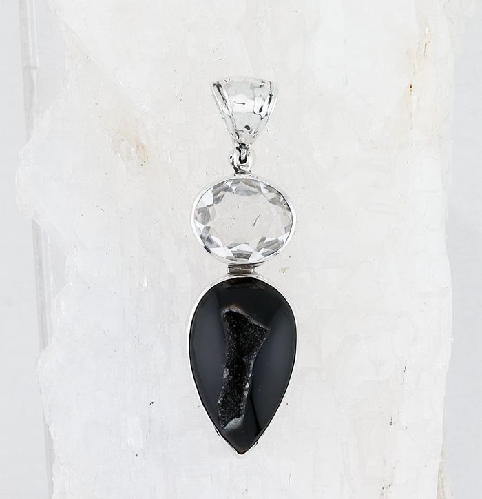 SB P-0233 DR  (Faceted Quartz and Quartz Drusy)