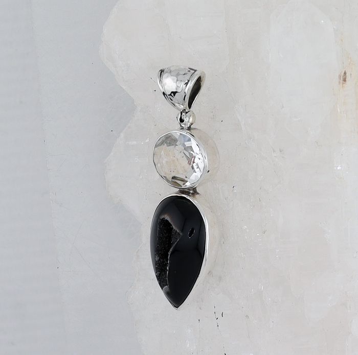 SB P-0233 DR  (Faceted Quartz and Quartz Drusy)