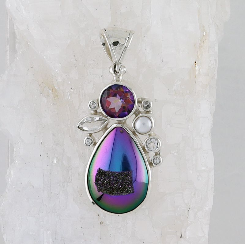 SB P-0316 MLT (Quartz Druzy, White Topaz, Freshwater Pearl and Purple Topaz)