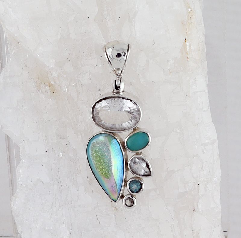 SB P-0525 MLT  (Quartz Druzy, Apatite, Faceted Quartz,  and White Topaz)