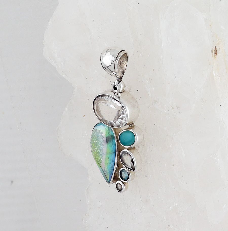 SB P-0525 MLT  (Quartz Druzy, Apatite, Faceted Quartz,  and White Topaz)