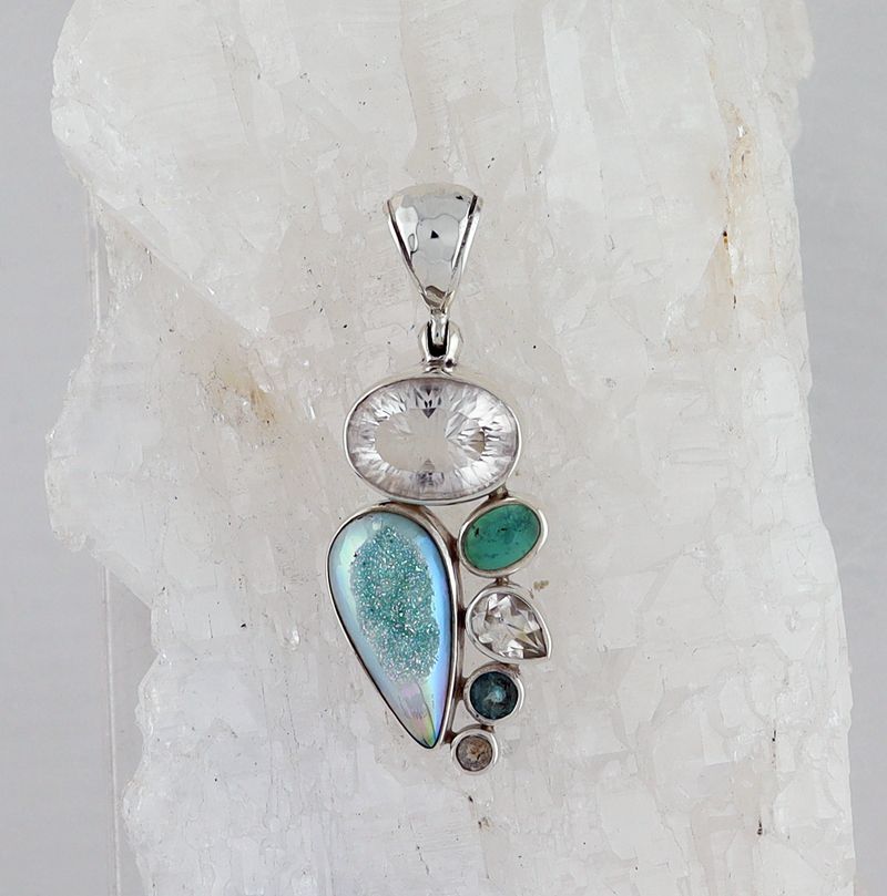 SB P-0528 MLT  (Quartz Druzy, Apatite, Faceted Quartz,  and White Topaz)