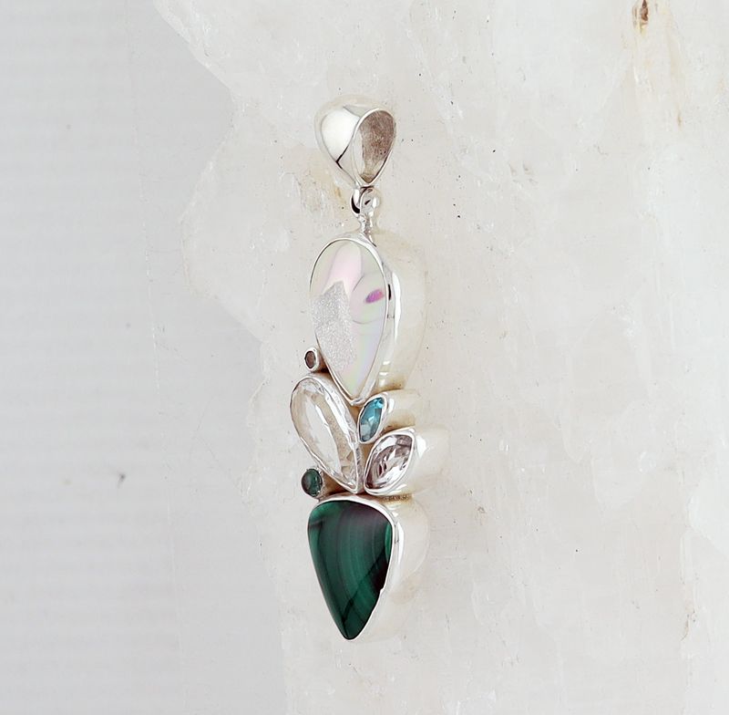 SB P-0552 MLT  (Quartz Druzy, Apatite, Faceted Quartz, Malachite,  and White Topaz)
