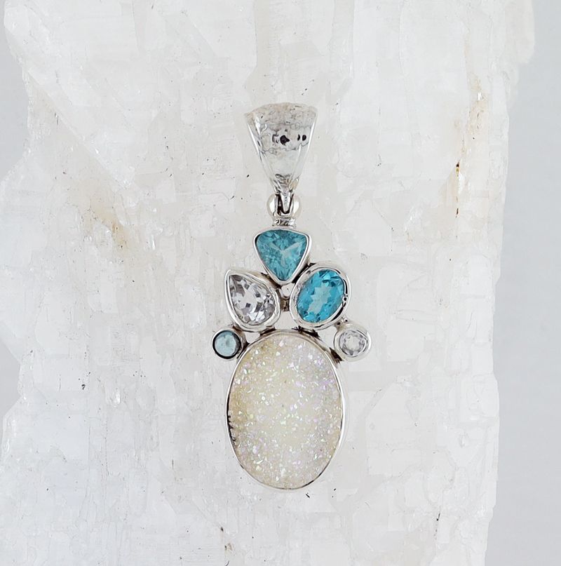 SB P-0744 MLT (Quartz Druzy, Apatite, Faceted Quartz, and White Topaz)