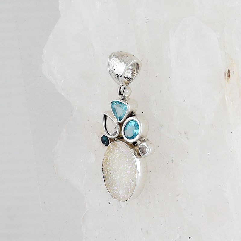 SB P-0744 MLT (Quartz Druzy, Apatite, Faceted Quartz, and White Topaz)