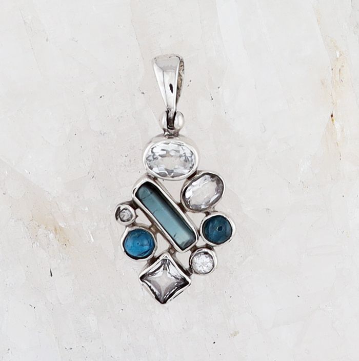 SB P-0944 AP (Apatite, White Topaz, and Tourmaline)
