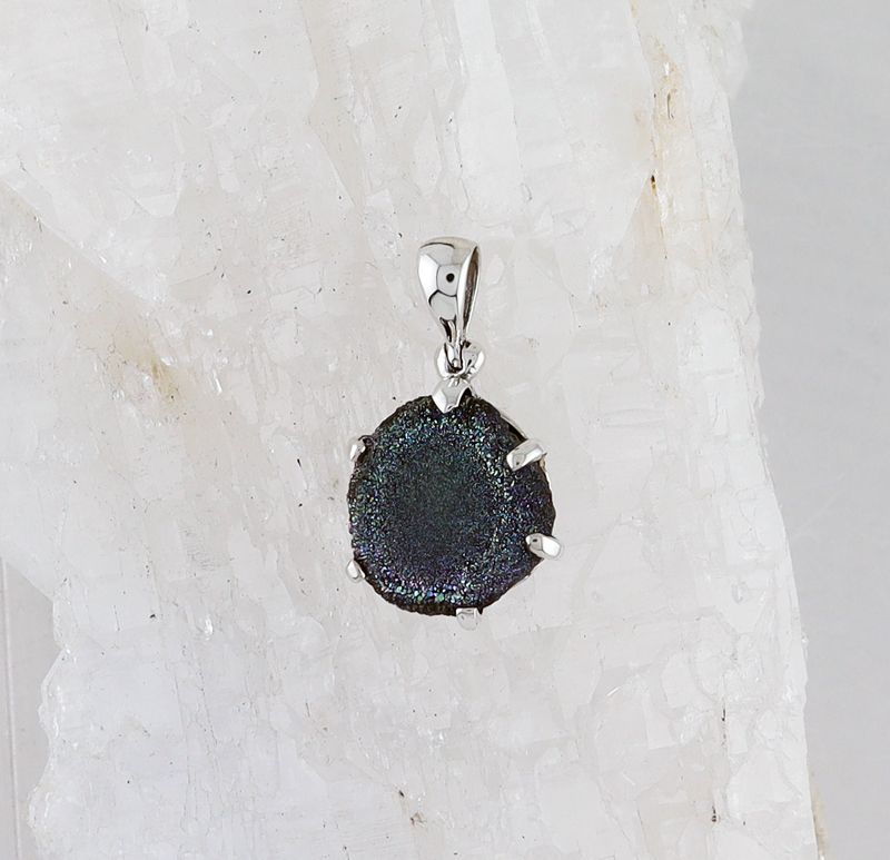 SB P-0977 DR  (Quartz Druzy)