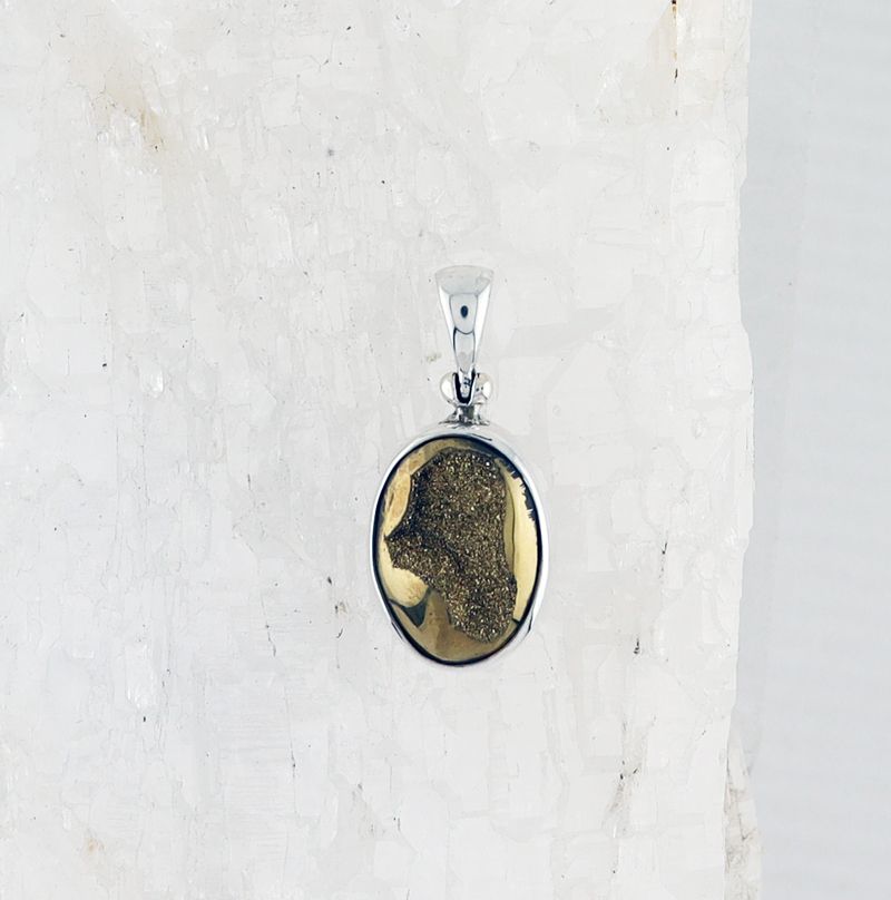 SB P-0982 DR  (Quartz Druzy)