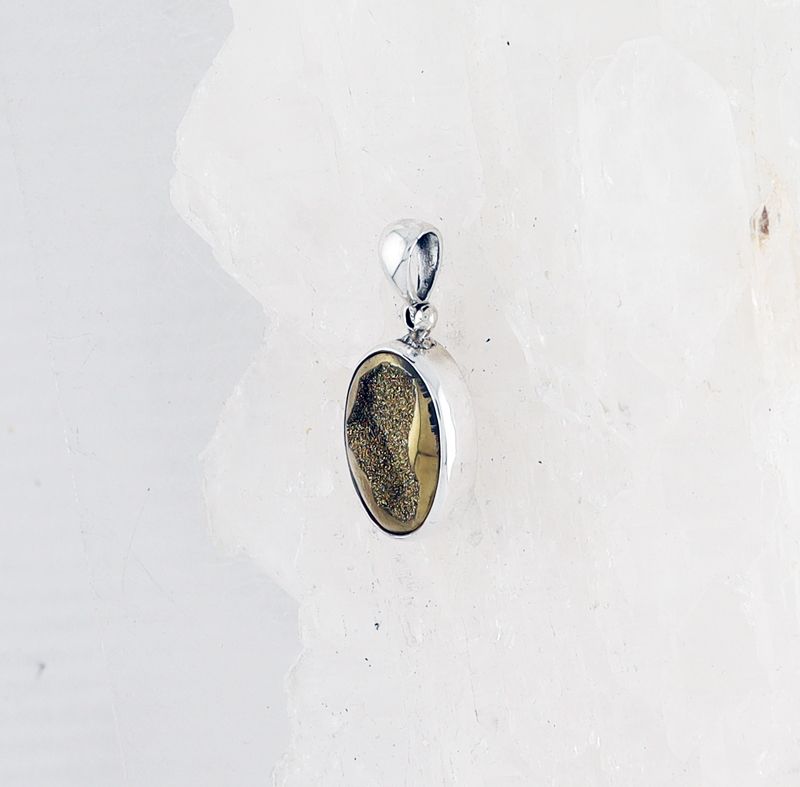 SB P-0982 DR  (Quartz Druzy)