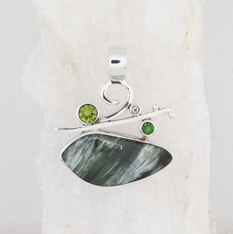 SB P-1143 MLT  (Seraphinite, Peridot, White Topaz, and Chrome Diopside)