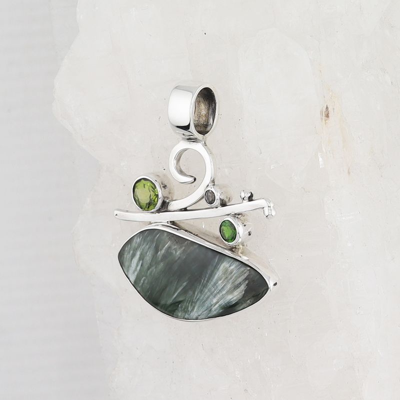 SB P-1143 MLT  (Seraphinite, Peridot, White Topaz, and Chrome Diopside)