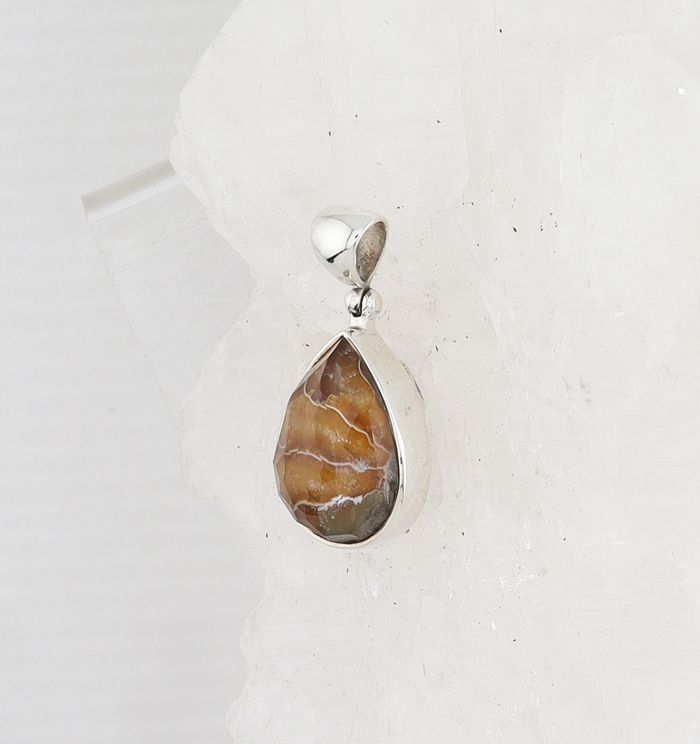 SB P-1221 AMM  QTZ (Ammonite Fossil Doublet)